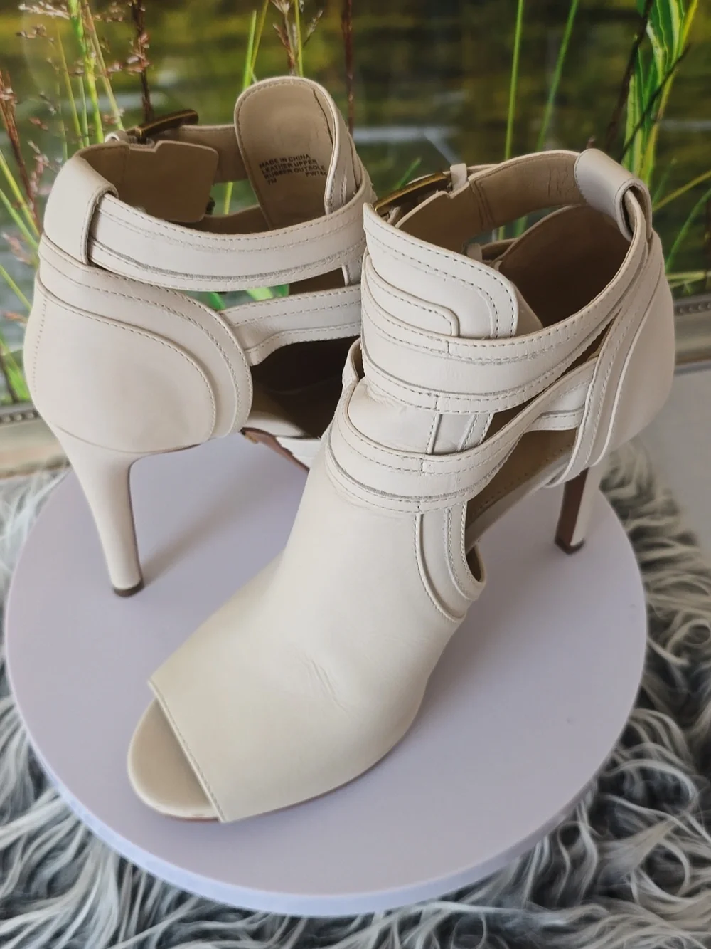 Michael Kors Beige Leather Peep Toe Bootie Heels Size 7 Strappy 4” Heel EUC - Picture 9 of 11
